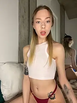 Snapshot of _urbestie_ chatting on 09-20-25, 11:17  urbestie  online show from 09-20-25, 11:17