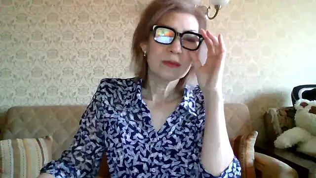 Elegant00Lady online show from 01-10-26, 09:11