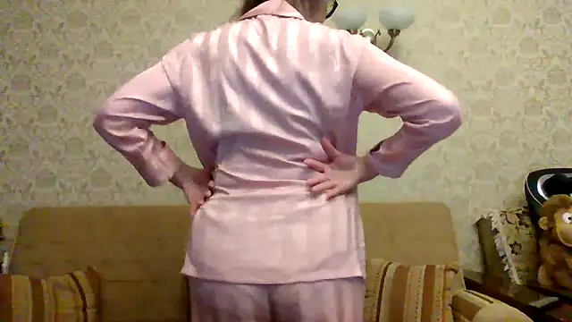 Elegant00Lady online show from 03-10-26, 05:40