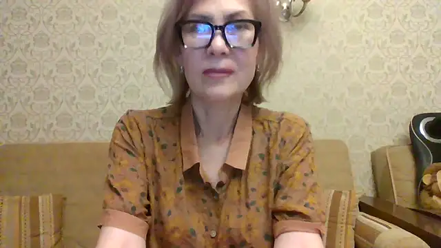 Snapshot of Elegant00Lady chatting on 06-15-26, 05:04 Elegant00Lady online show from 06-15-26, 05:04