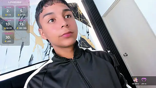 Seductivo jr online show from 03-12-26, 05:57