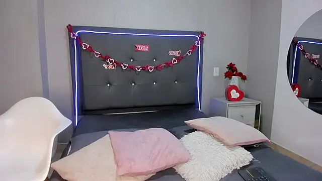 emma lye online show from 04-15-26, 08:42