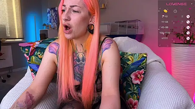 Snapshot of Tanya_Acid chatting on 05-02-26, 04:39 Tanya Acid online show from 05-02-26, 04:39