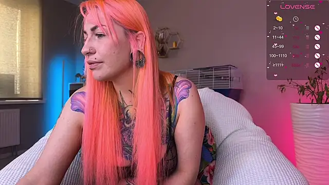 Snapshot of Tanya_Acid chatting on 05-09-26, 05:45 Tanya Acid online show from 05-09-26, 05:45