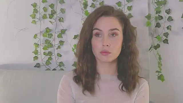 MiaNell online show from 03-10-25, 10:34