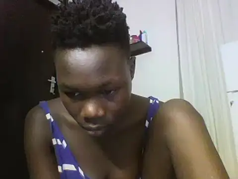 sexyqueen02 online show from 02-18-25, 07:21