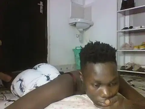 sexyqueen02 online show from 02-24-25, 08:58