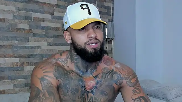 Snapshot of zaiin_diesel chatting on 03-18-25, 01:53 zaiin diesel online show from 03-18-25, 01:53