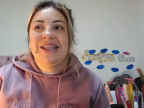 lanaqueen699 online show from 02-10-25, 12:18