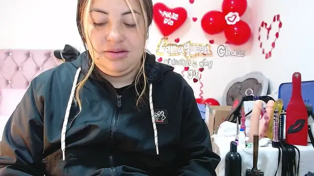 lanaqueen699 online show from 02-25-25, 12:24