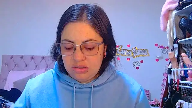 lanaqueen699 online show from 06-11-26, 12:14