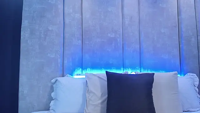 Larabrooks online show from 04-11-26, 07:18