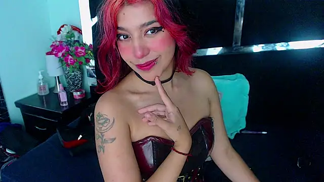 Snapshot of UnderBaby_ chatting on 12-19-24, 12:02 UnderBaby online show from 12-19-24, 12:02