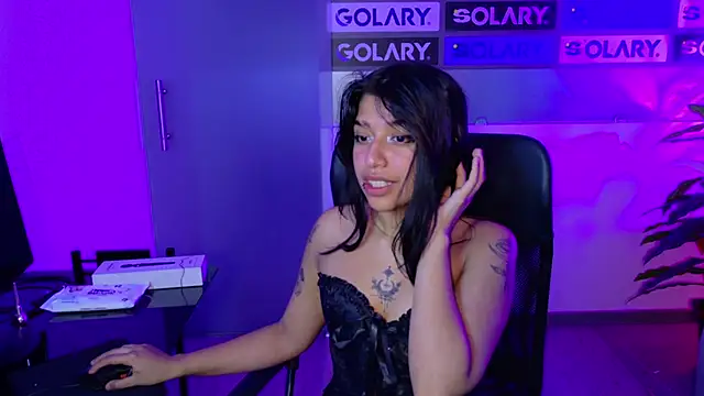 Snapshot of UnderBaby_ chatting on 10-02-25, 03:24 UnderBaby online show from 10-02-25, 03:24