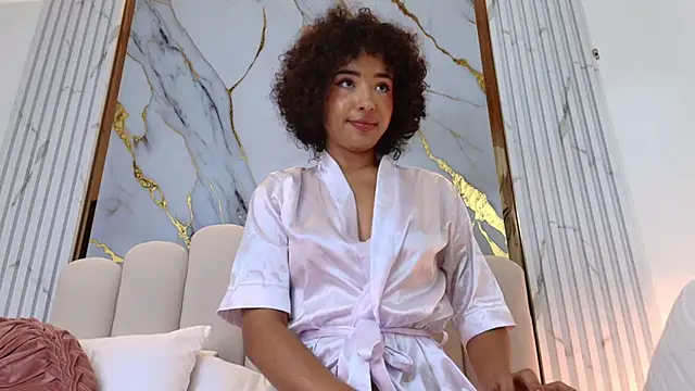 Snapshot of OSHUN_ chatting on 02-06-25, 03:09 OSHUN online show from 02-06-25, 03:09
