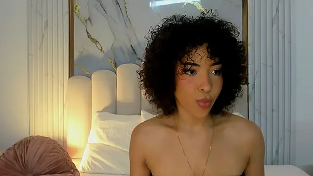 Snapshot of OSHUN_ chatting on 03-06-25, 11:58 OSHUN online show from 03-06-25, 11:58