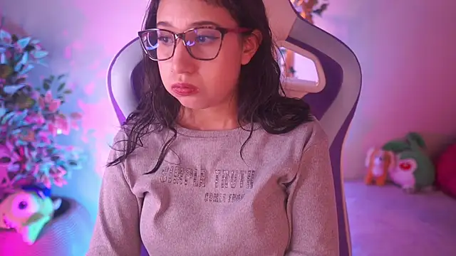 Sunny flower  online show from 02-17-26, 01:02