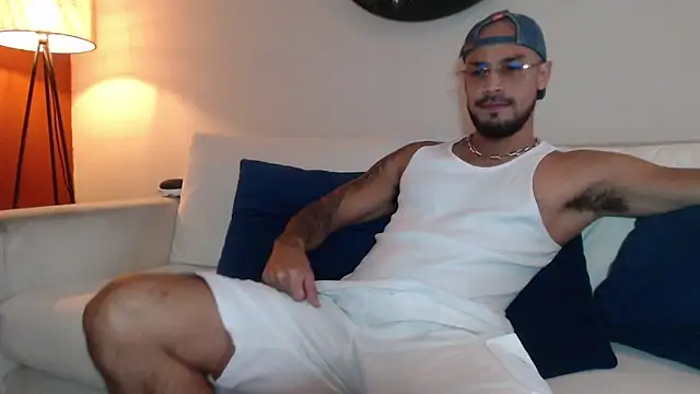 Snapshot of DirtyDanteX chatting on 06-02-26, 10:34 DirtyDanteX online show from 06-02-26, 10:34