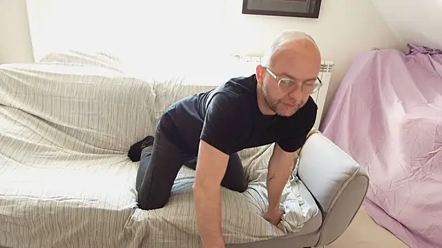 Snapshot of lullina1 chatting on 02-18-26, 09:27 lullina1 online show from 02-18-26, 09:27