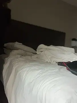 Snapshot of PrettyGal_Tingz chatting on 02-07-25, 01:43 PrettyGal Tingz online show from 02-07-25, 01:43