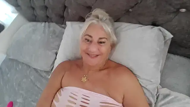 TanyaTaylor45 online show from 04-25-26, 03:09