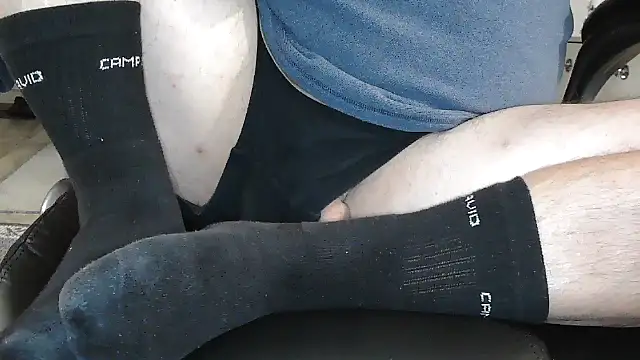 Snapshot of SockenTimo24 chatting on 11-15-25, 09:17 SockenTimo24 online show from 11-15-25, 09:17