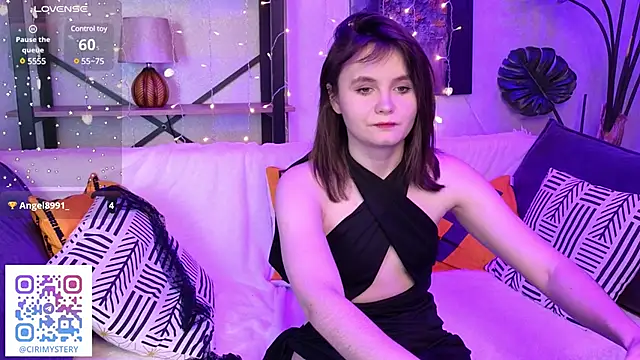 Snapshot of CiriRianonn chatting on 02-02-25, 08:24 CiriRianonn online show from 02-02-25, 08:24