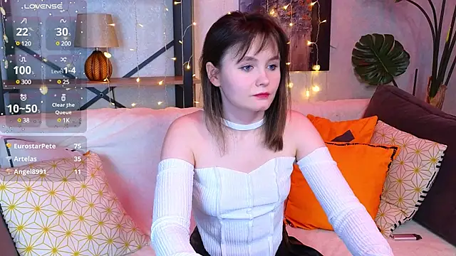 Snapshot of CiriRianonn chatting on 02-06-25, 07:24 CiriRianonn online show from 02-06-25, 07:24