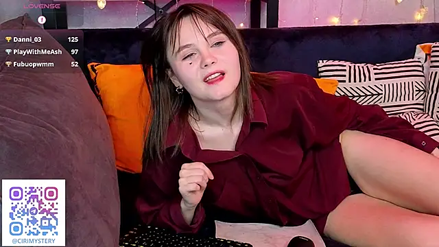 Snapshot of CiriRianonn chatting on 02-27-25, 10:37 CiriRianonn online show from 02-27-25, 10:37