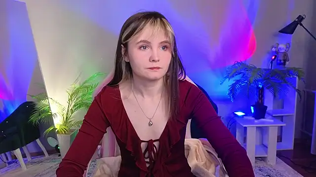 Snapshot of CiriRianonn chatting on 10-12-25, 04:22 CiriRianonn online show from 10-12-25, 04:22