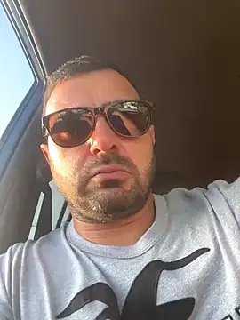 Snapshot of petan33 chatting on 11-08-25, 01:33 petan33 online show from 11-08-25, 01:33