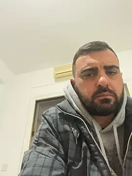 Snapshot of petan33 chatting on 01-17-26, 08:23 petan33 online show from 01-17-26, 08:23