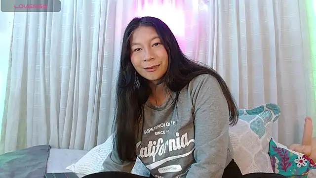 zoewilliams2 online show from 12-21-25, 03:46