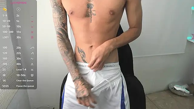 Snapshot of Damon__333 chatting on 02-20-25, 08:03 Damon  333 online show from 02-20-25, 08:03