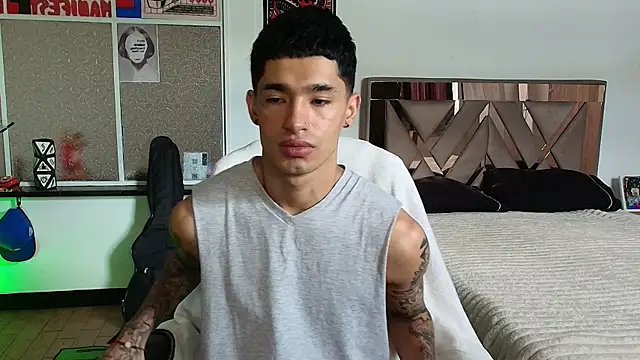 Snapshot of Damon__333 chatting on 10-15-25, 06:41 Damon  333 online show from 10-15-25, 06:41