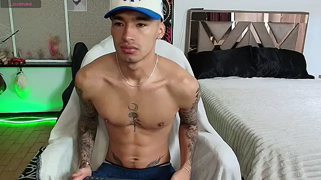 Damon  333 online show from 11-05-25, 04:51