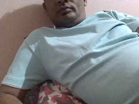 Snapshot of NiceBoy9099 chatting on 05-11-26, 04:59 NiceBoy9099 online show from 05-11-26, 04:59