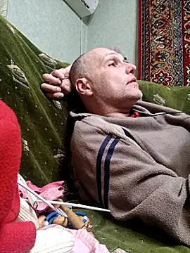 Pineapple04 online show from 04-19-26, 06:10