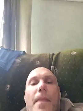 Pineapple04 online show from 04-23-26, 10:14