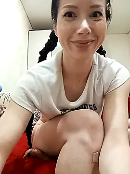 Snapshot of SashaGrinch chatting on 12-20-24, 04:46 SashaGrinch online show from 12-20-24, 04:46