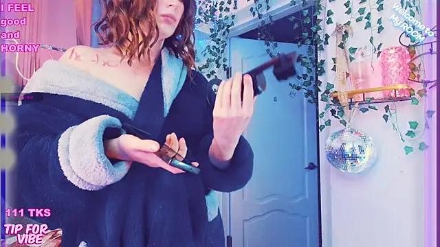 Toxic Ellies online show from 12-22-24, 06:15