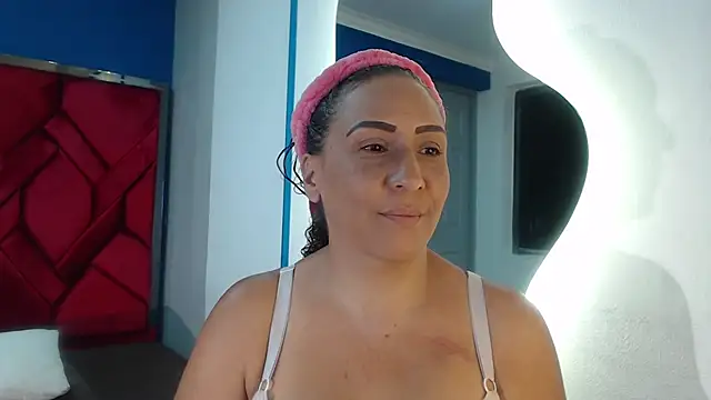 Snapshot of EvaMills1 chatting on 01-26-25, 03:14 EvaMills1 online show from 01-26-25, 03:14