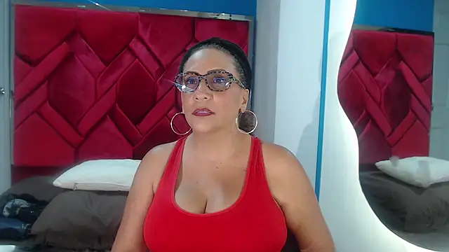 Snapshot of EvaMills1 chatting on 02-03-25, 07:42 EvaMills1 online show from 02-03-25, 07:42