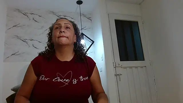 Snapshot of EvaMills1 chatting on 11-22-25, 08:52 EvaMills1 online show from 11-22-25, 08:52