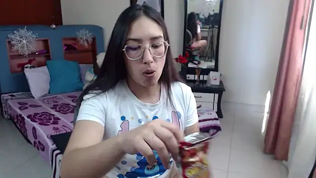 Snapshot of jeyloveebony chatting on 12-05-24, 02:00 jeyloveebony online show from 12-05-24, 02:00