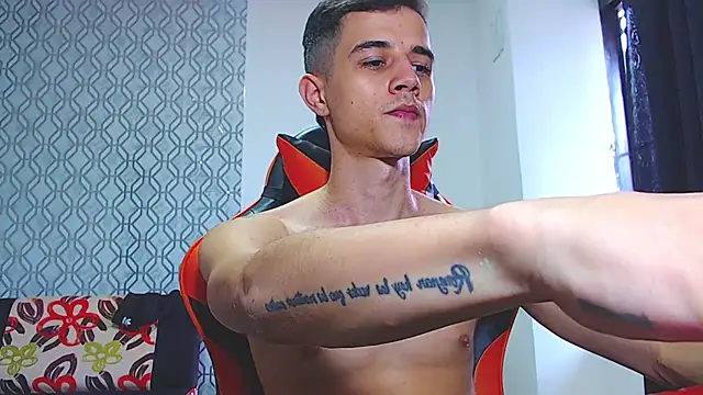 ADAM HOT online show from 04-27-26, 09:24