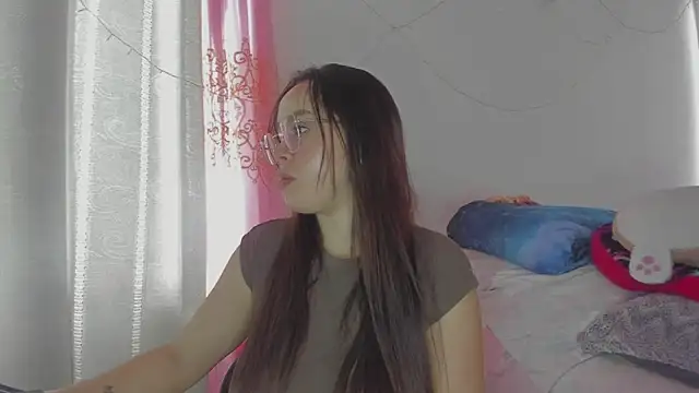 Snapshot of HARLEYNAPIER chatting on 05-31-26, 09:05 HARLEYNAPIER online show from 05-31-26, 09:05