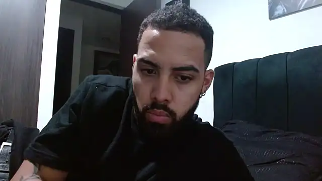 Hendry  online show from 12-04-24, 03:37