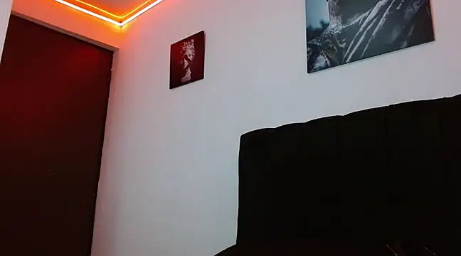 Hendry  online show from 12-10-24, 01:43