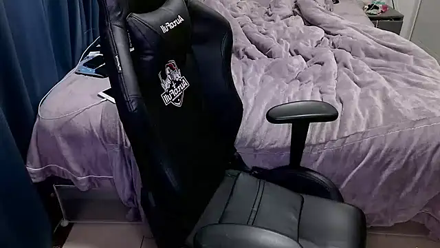 Snapshot of Angelababy001 chatting on 01-17-25, 06:02 Angelababy001 online show from 01-17-25, 06:02